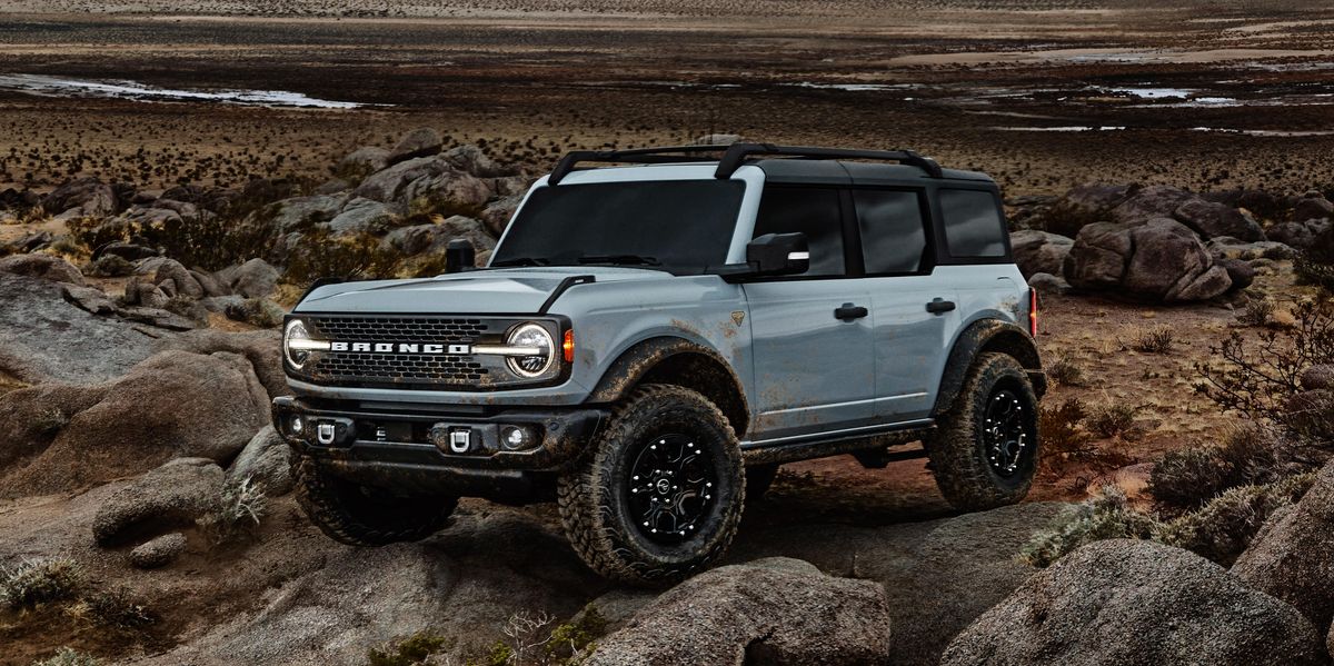 2021-ford-bronco-4-door-203-1594665952.jpg